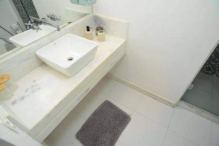 Apartamento para alugar com 313m², 5 quartos e 3 vagas Apartamento para alugar com 313m², 5 quartos e 3 vagasBanheiro Social 1