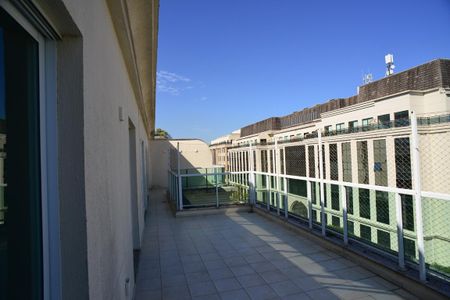 Apartamento para alugar com 313m², 5 quartos e 3 vagas Apartamento para alugar com 313m², 5 quartos e 3 vagasVaranda