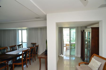 Apartamento para alugar com 313m², 5 quartos e 3 vagas Apartamento para alugar com 313m², 5 quartos e 3 vagasSala