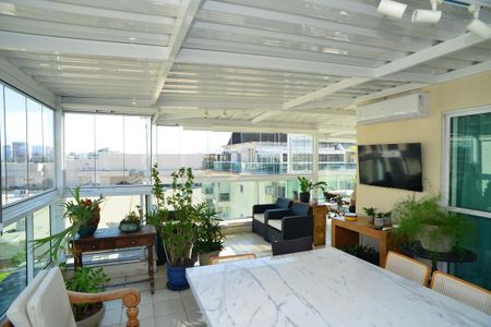 Apartamento para alugar com 313m², 5 quartos e 3 vagas Apartamento para alugar com 313m², 5 quartos e 3 vagasÁrea Gourmet