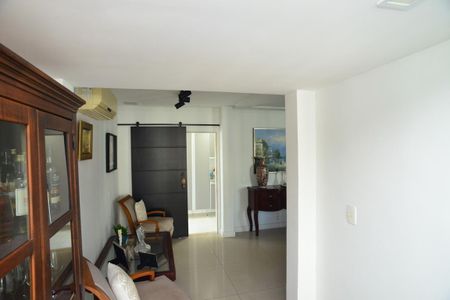 Apartamento para alugar com 313m², 5 quartos e 3 vagas Apartamento para alugar com 313m², 5 quartos e 3 vagasSala