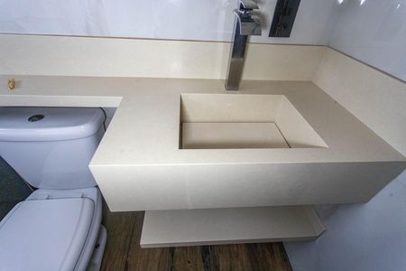 Casa para alugar com 360m², 4 quartos e 5 vagasBanheiro da suíte 