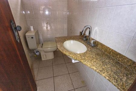 Casa para alugar com 360m², 4 quartos e 5 vagasLavabo 