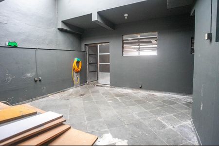 Casa para alugar com 360m², 4 quartos e 5 vagasQuintal 