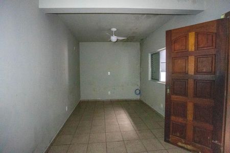 Casa para alugar com 360m², 4 quartos e 5 vagasQuarto adicional 