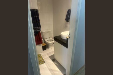Banheiro de apartamento para alugar com 3 quartos, 65m² em Parque Marajoara, Santo André