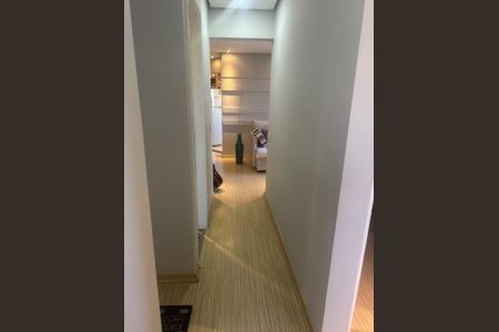 Corredor de apartamento para alugar com 3 quartos, 65m² em Parque Marajoara, Santo André