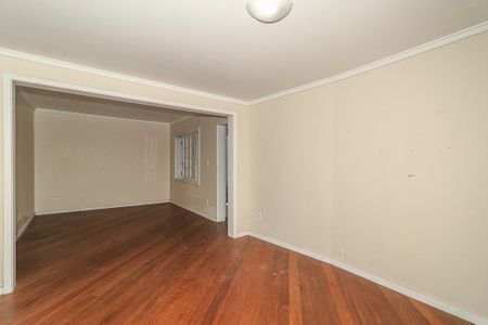 Sala de casa para alugar com 3 quartos, 250m² em Jardim Itu, Porto Alegre