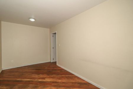 Quarto de casa para alugar com 3 quartos, 250m² em Jardim Itu, Porto Alegre