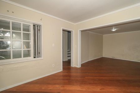 Sala de casa para alugar com 3 quartos, 250m² em Jardim Itu, Porto Alegre