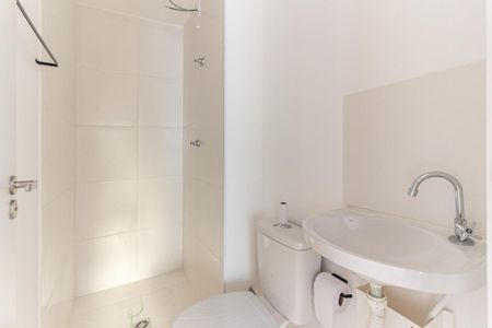 Banheiro de kitnet/studio para alugar com 1 quarto, 27m² em Campos Elíseos, São Paulo