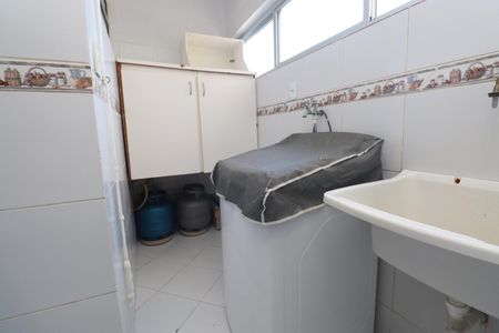 Área de Serviço de apartamento para alugar com 2 quartos, 80m² em Costa Azul, Salvador