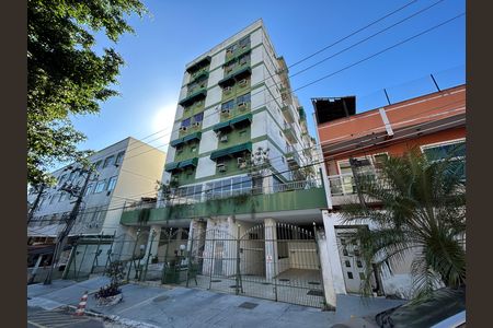 Apartamento para alugar com 54m², 2 quartos e 1 vagaFachada e portaria