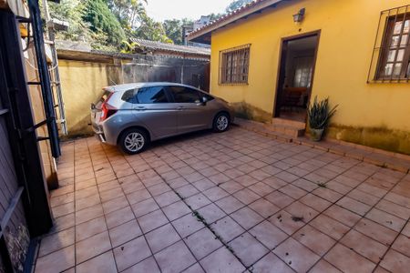 Garagem de casa à venda com 3 quartos, 234m² em Parque das Cigarreiras, Taboão da Serra