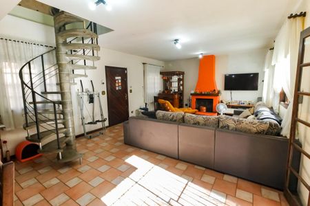Sala de casa à venda com 3 quartos, 234m² em Parque das Cigarreiras, Taboão da Serra