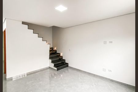 Sala de casa à venda com 2 quartos, 80m² em Vila Paranagua, São Paulo
