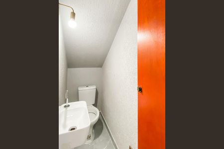 Lavabo  de casa à venda com 2 quartos, 80m² em Vila Paranagua, São Paulo