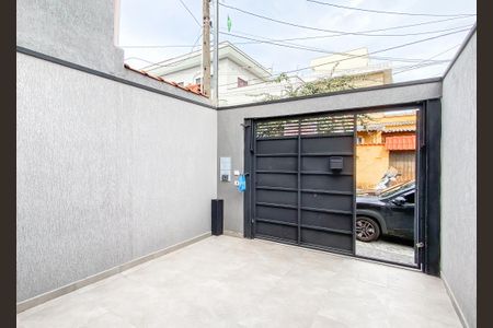 Garagem  de casa à venda com 2 quartos, 80m² em Vila Paranagua, São Paulo