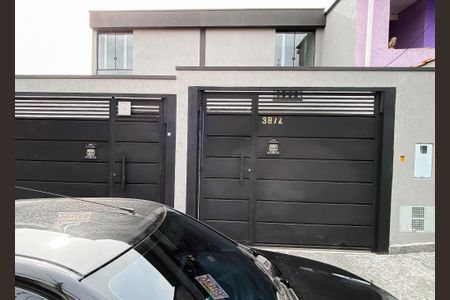 Fachada  de casa à venda com 2 quartos, 80m² em Vila Paranagua, São Paulo