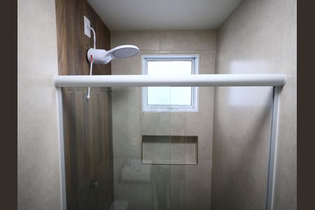 Banheiro de kitnet/studio para alugar com 1 quarto, 15m² em Cidade São Francisco, São Paulo