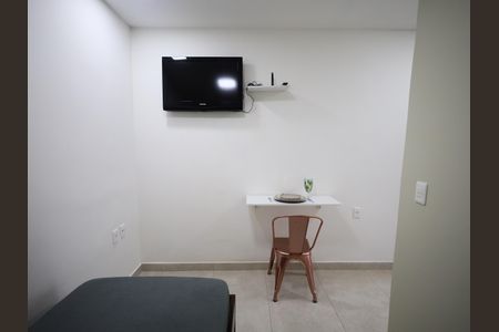 Sala/Quarto de kitnet/studio para alugar com 1 quarto, 15m² em Cidade São Francisco, São Paulo