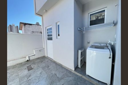 Studio para alugar com 24m², 1 quarto e sem vaga Studio para alugar com 24m², 1 quarto e sem vagaFachada Kitnet 05