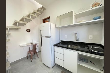 Studio Sala/Cozinha de kitnet/studio para alugar com 1 quarto, 24m² em Cidade São Francisco, São Paulo