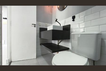 Banheiro de kitnet/studio para alugar com 1 quarto, 35m² em Cambuci, São Paulo