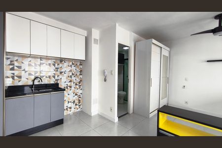 Cozinha de kitnet/studio para alugar com 1 quarto, 35m² em Cambuci, São Paulo