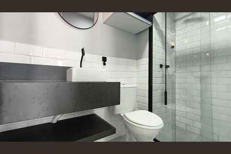 Banheiro de kitnet/studio para alugar com 1 quarto, 35m² em Cambuci, São Paulo