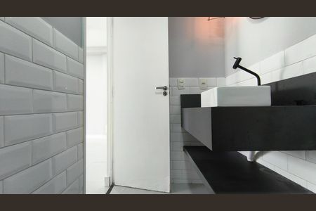 Studio à venda com 35m², 1 quarto e sem vaga Studio à venda com 35m², 1 quarto e sem vagaBanheiro