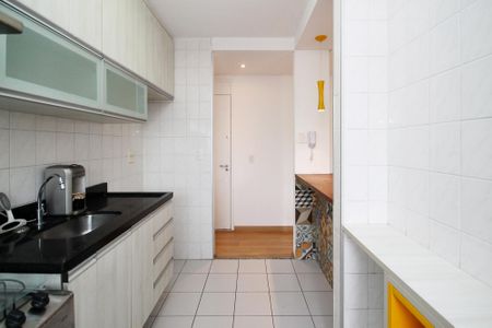 Cozinha de apartamento para alugar com 2 quartos, 59m² em Jardim das Vertentes, São Paulo