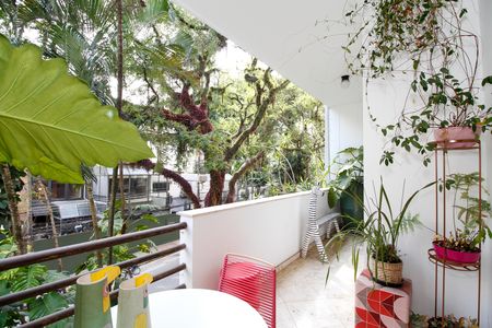 Apartamento para alugar com 139m², 2 quartos e 1 vaga Apartamento para alugar com 139m², 2 quartos e 1 vagaVaranda