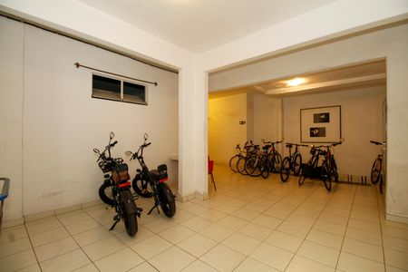 Apartamento para alugar com 139m², 2 quartos e 1 vaga Apartamento para alugar com 139m², 2 quartos e 1 vagaÁrea Comum - Salão de Festas e Bicicletário
