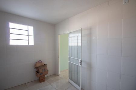 Casa à venda com 180m², 4 quartos e 2 vagas Casa à venda com 180m², 4 quartos e 2 vagasCozinha