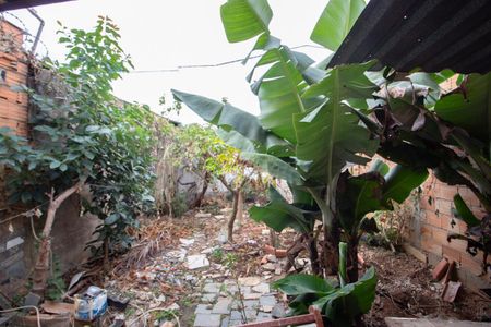 Casa à venda com 180m², 4 quartos e 2 vagas Casa à venda com 180m², 4 quartos e 2 vagasQuintal