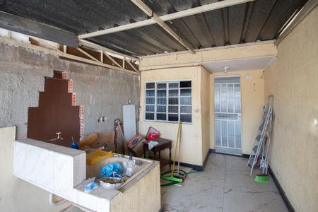 Casa à venda com 180m², 4 quartos e 2 vagas Casa à venda com 180m², 4 quartos e 2 vagasÁrea de Serviço