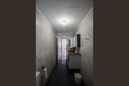 Casa à venda com 180m², 4 quartos e 2 vagas Casa à venda com 180m², 4 quartos e 2 vagasBanheiro 1