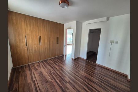 Quarto de apartamento à venda com 1 quarto, 136m² em Real Parque, São Paulo