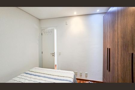 Quarto 2 de apartamento para alugar com 2 quartos, 54m² em Umuarama, Osasco