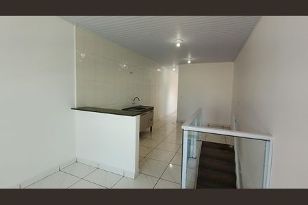 Cozinha/sala  de casa para alugar com 2 quartos, 65m² em Cidade Miguel Badra (gleba 02), Suzano