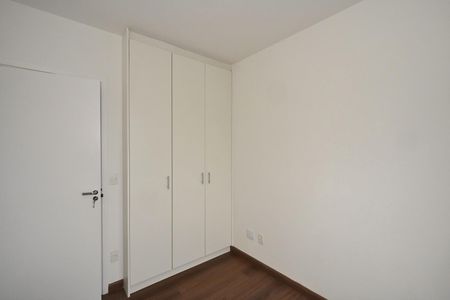 Apartamento para alugar com 73m², 2 quartos e 2 vagasQuarto