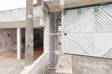 Fachada de casa para alugar com 1 quarto, 30m² em Vila Creti, Carapicuíba
