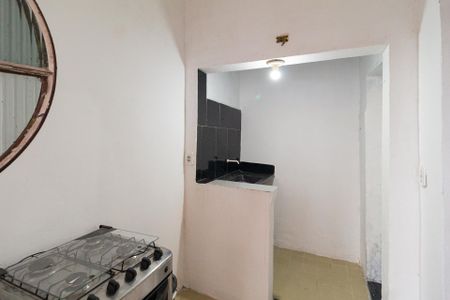 Cozinha de casa para alugar com 1 quarto, 30m² em Vila Creti, Carapicuíba