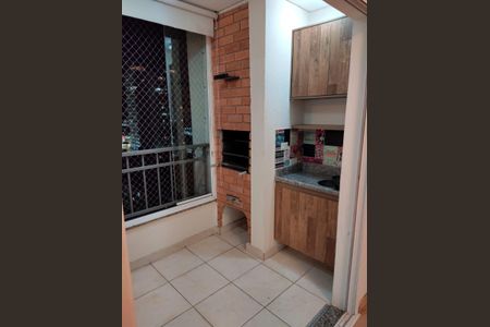 Apartamento para alugar com 114m², 4 quartos e 2 vagas Apartamento para alugar com 114m², 4 quartos e 2 vagasCozinha
