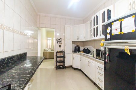 Casa à venda com 125m², 2 quartos e 2 vagas Casa à venda com 125m², 2 quartos e 2 vagasCozinha