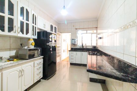 Casa à venda com 125m², 2 quartos e 2 vagas Casa à venda com 125m², 2 quartos e 2 vagasCozinha