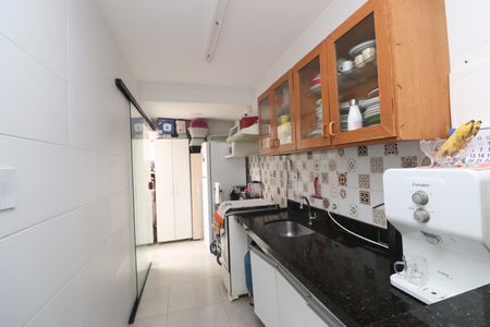Cozinha de apartamento para alugar com 2 quartos, 120m² em Praia do Flamengo, Salvador