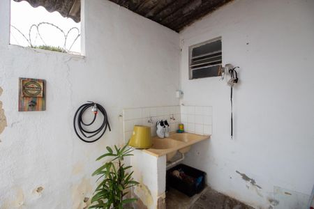 Casa à venda com 454m², 5 quartos e 6 vagasCasa 1 - Área de Serviço