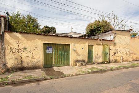 Fachada de casa à venda com 5 quartos, 454m² em Serrano, Belo Horizonte